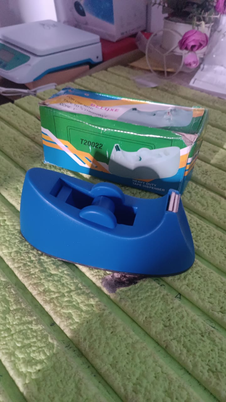 Plastic Tape Dispenser Cutter for Home Office use (1 pc / Big) Plastic Tape Dispenser Cutter for Home Office use (1 pc / Big)